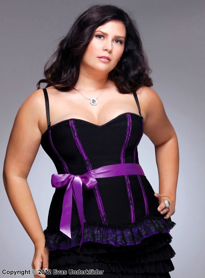 Sweetheart corset with cute lace details, plus size